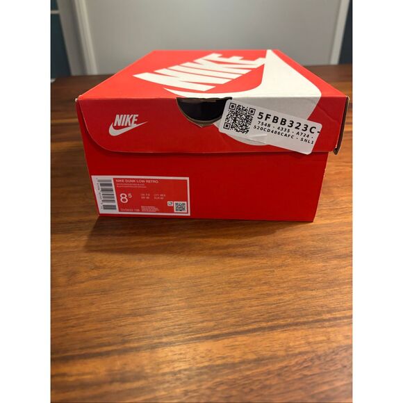 Nike Men's Black & White Dunk Low Retro Lace-up Red Swoosh Sneakers Sz 8.5 NWOT - Picture 10 of 10